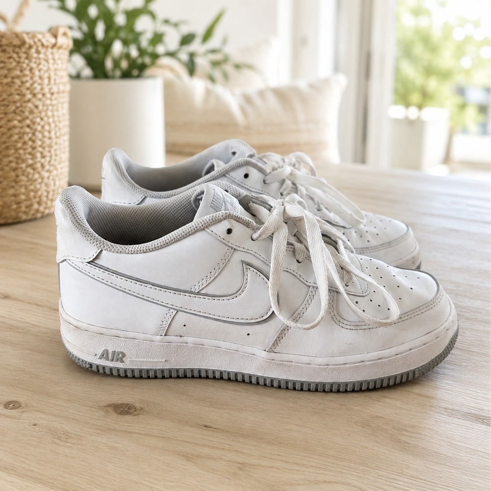 Nike Air Force 1 Low White Wolf Grey DX5805-100 Kids Size 7Y Sneakers